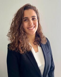 Sophia-Favreau-Audioprothe`siste-inde´pendant-Audition-La-Roche-Sur-Yon Entendre.jpeg